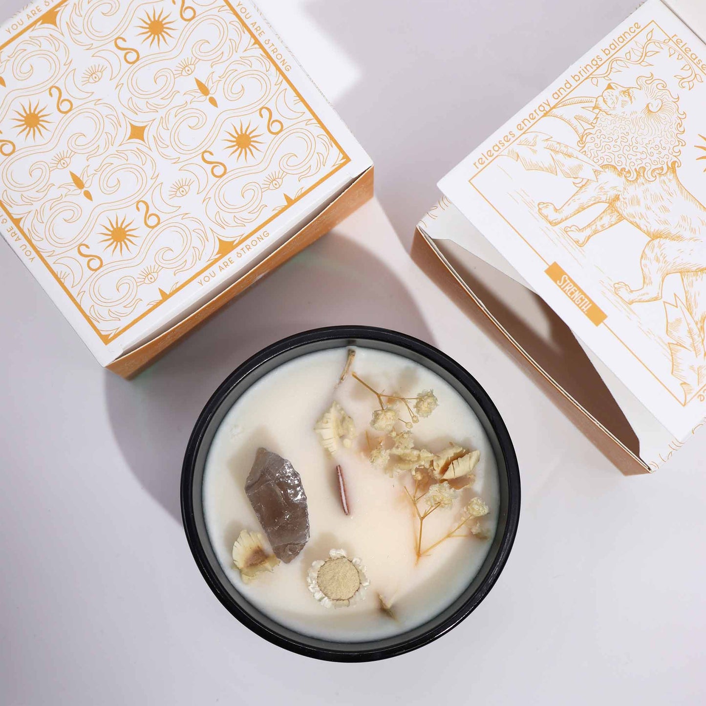 Hop Hare Crystal Floral Candle - The Lion