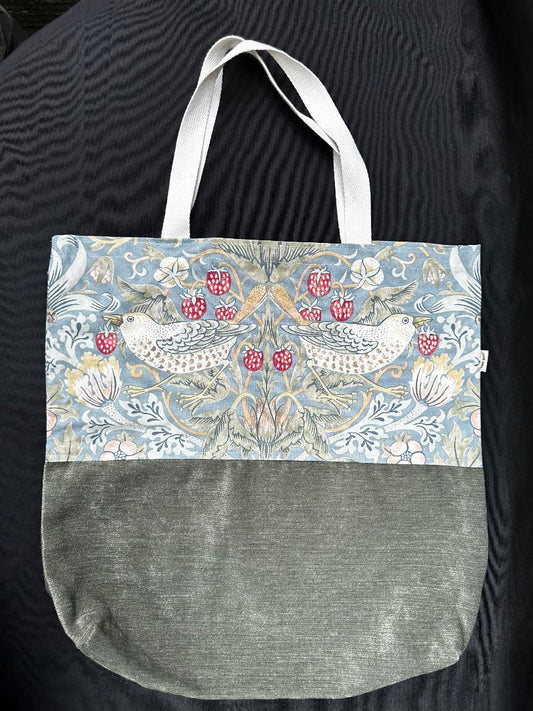 Tote Bag – Birds Green - Basic & Classic